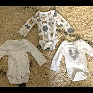 Set of 3 onesies